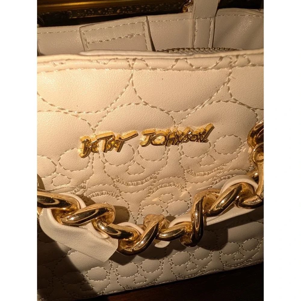 Betsey Johnson Cream Quilted Skull Satchel Crossbody Bag Gold Chain Detail